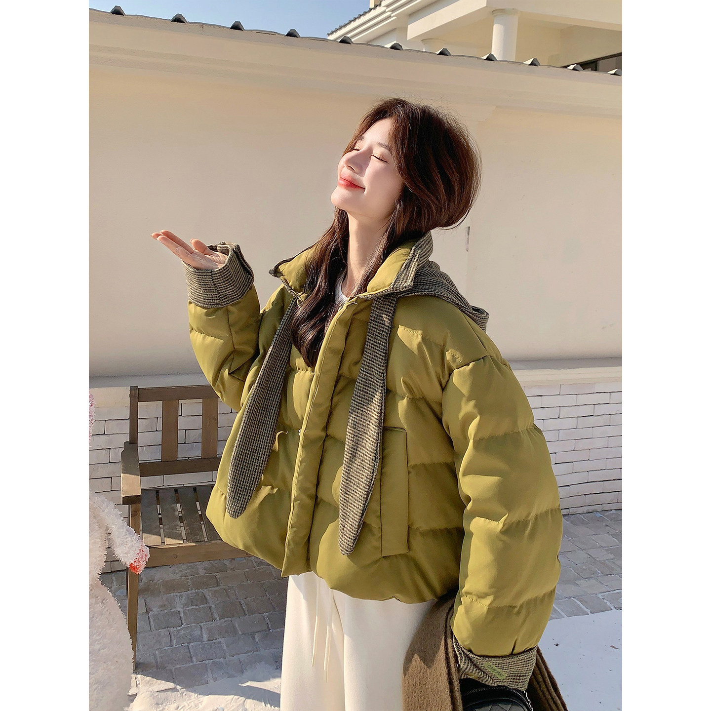 绿色小个子短款披肩帽羽绒服女冬季2025新款巨好看爆款白鸭绒外套
