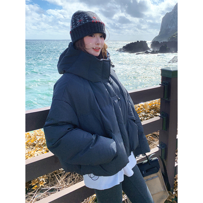 灰色牛角扣90绒短款立领羽绒服女