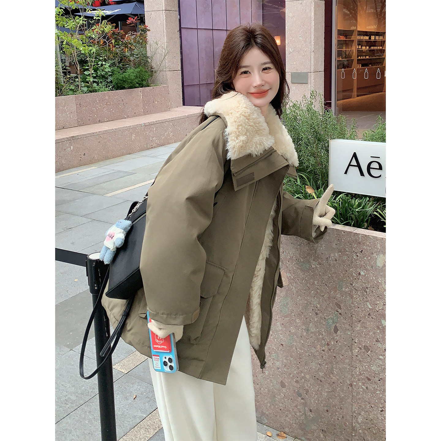 军绿色高级感翻领工装派克服女2025冬韩系新款小个子加绒加厚棉服