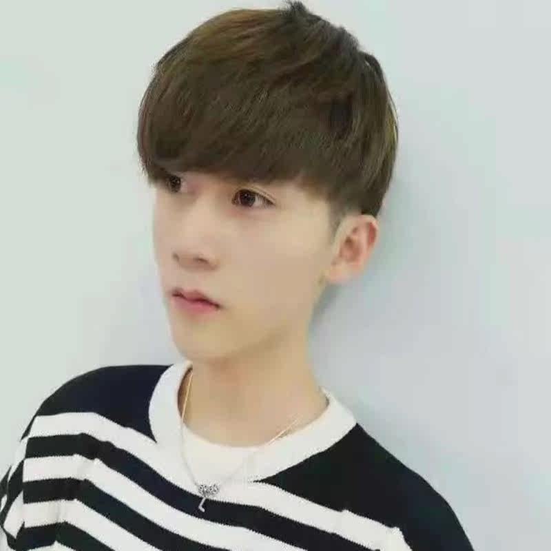 Perruque cheveux raides Court - Ref 2613697 Image 4