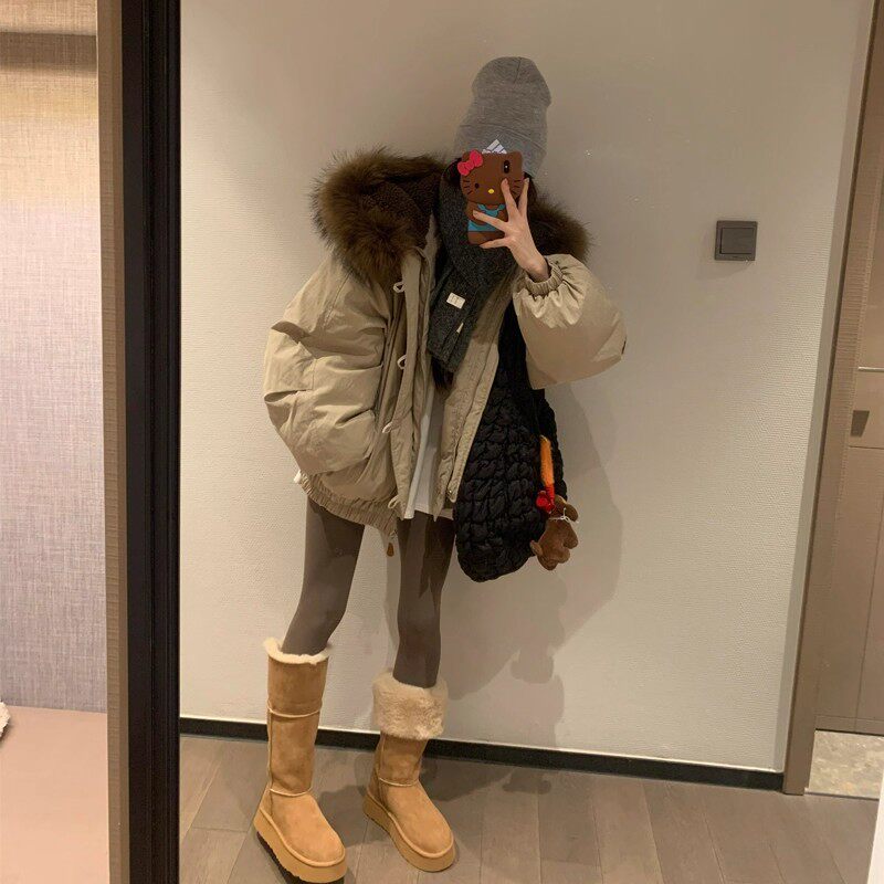 大貉子仿毛领牛角扣棉服
