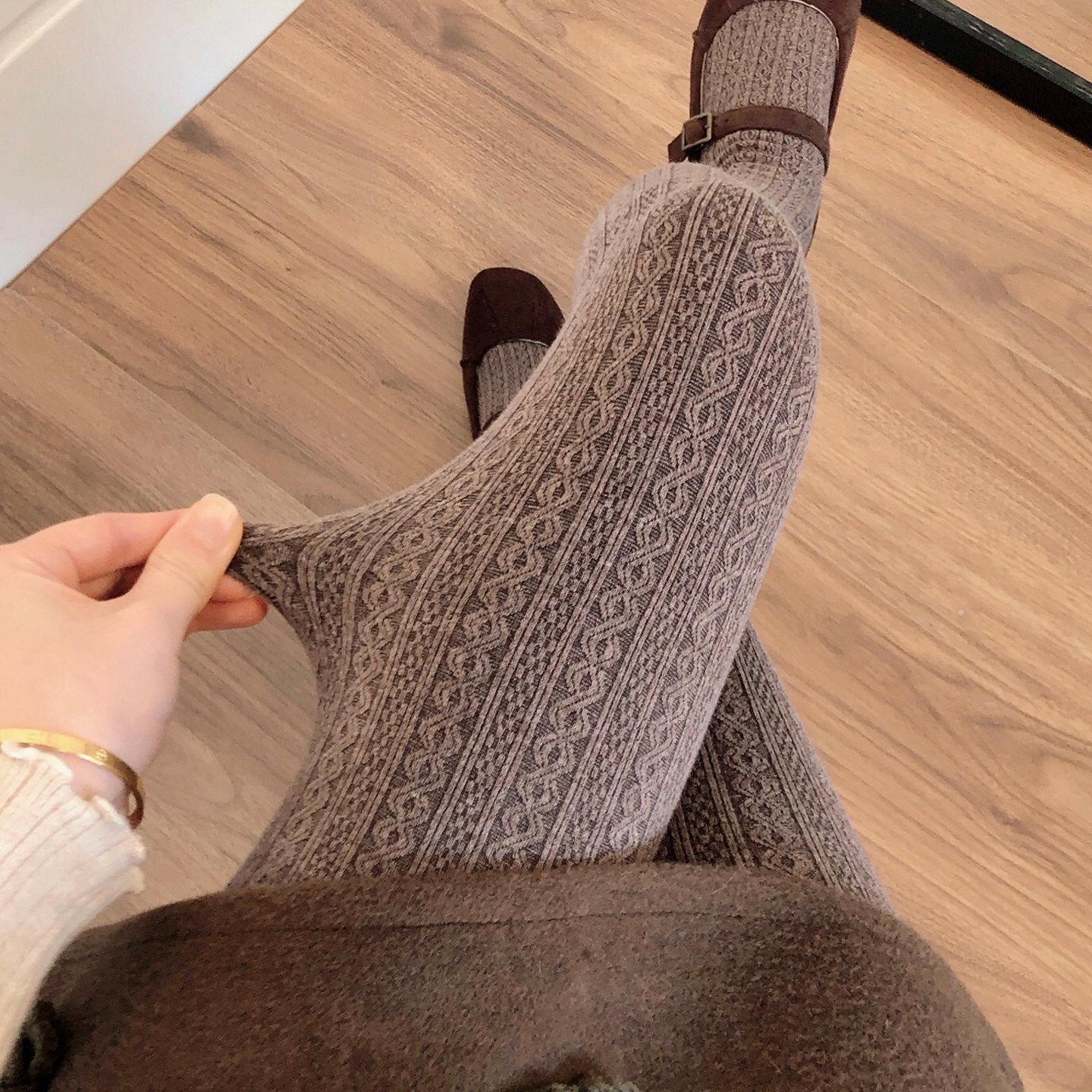 咖啡色打底裤女加厚加绒秋冬季保暖烟灰色连裤袜麻花米白色踩脚袜