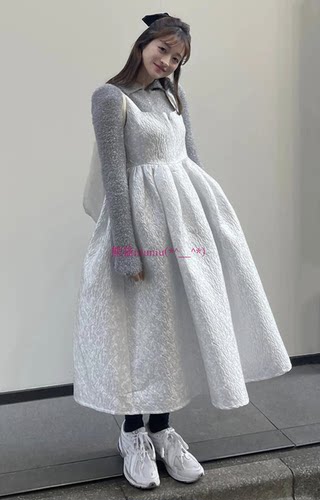 纯色无袖立体蓬蓬肩带背心连衣裙