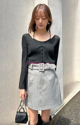 甜酷纯色高腰方扣腰带半身裙短裙