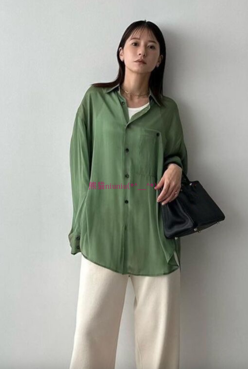 气质翻领宽松光泽排扣缎面衬衫