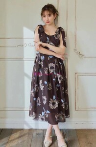 纯圆独家！夏日度假风~小岛阳菜 H家 向日葵印花蝴蝶结肩带连衣裙