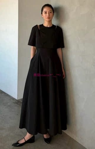 假两件式镂空分层收腰喇叭连衣裙