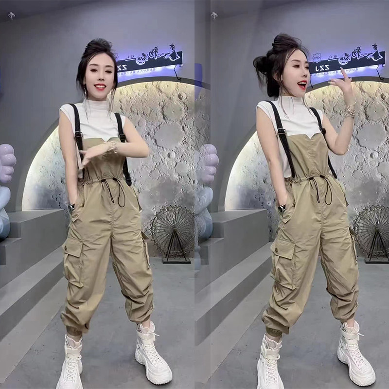 欧洲站2025夏季新款休闲纯色背带裤女时尚百搭减龄收腰吊带连体裤