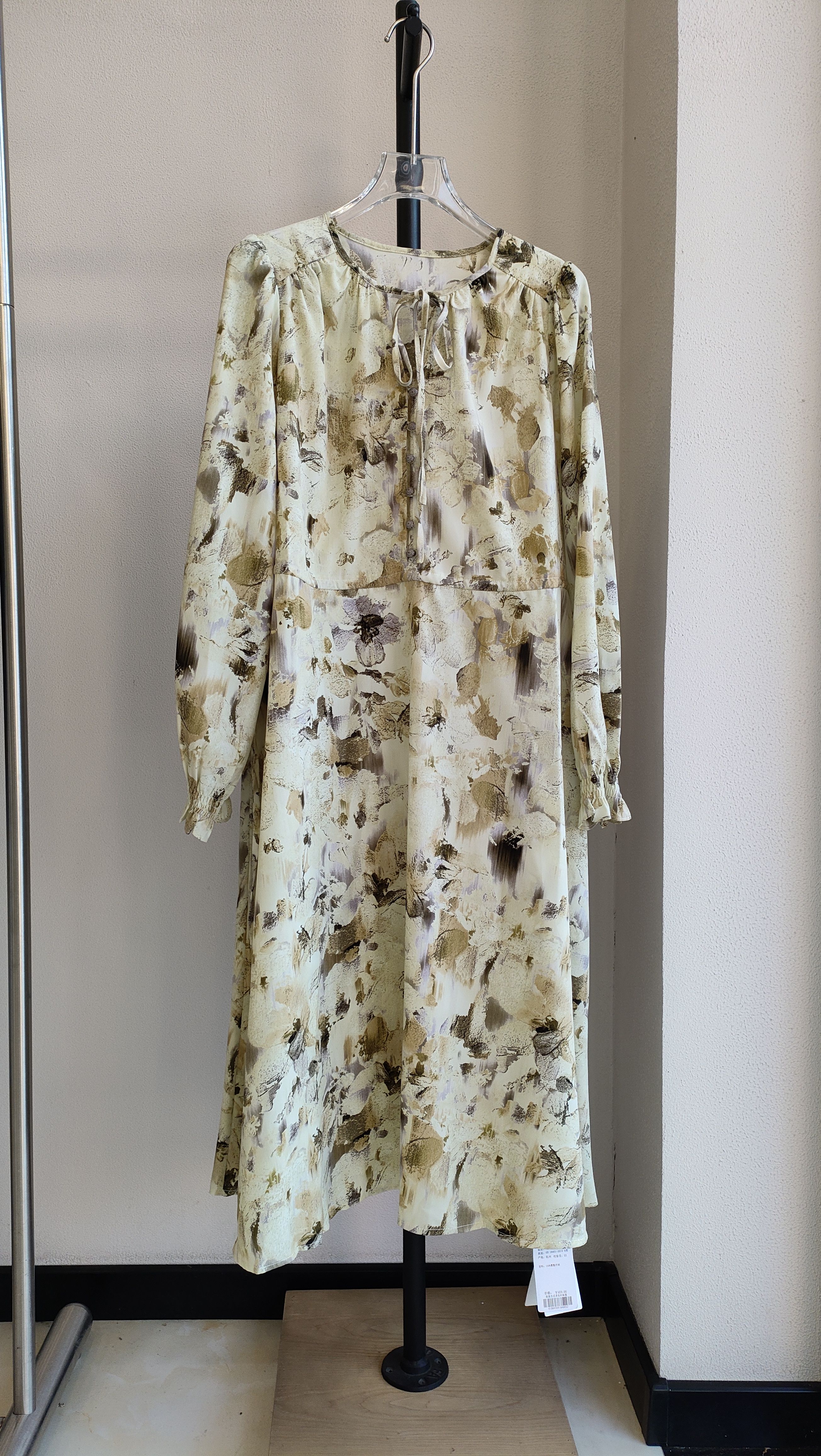 麦雅tu断码亏清春夏新款时尚百搭印花宽松中长款雪纺长袖连衣裙