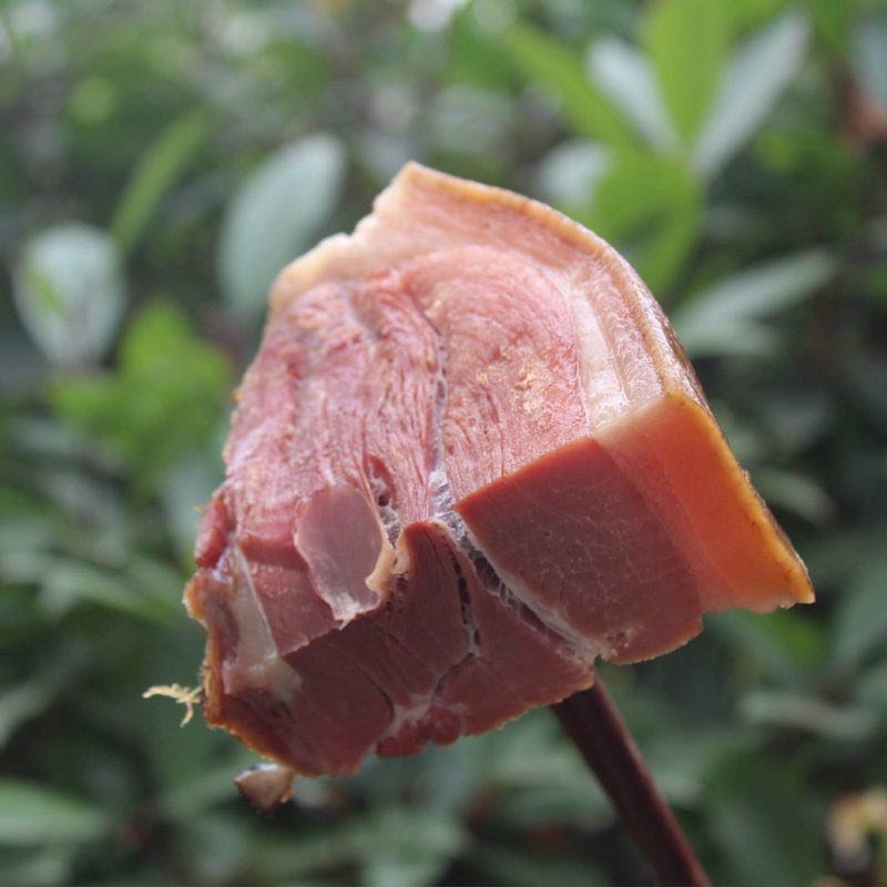 湖北特产 猪蹄后腿肉1000g 农家自制手工烟熏腊肉diy土猪火腿肉瘦