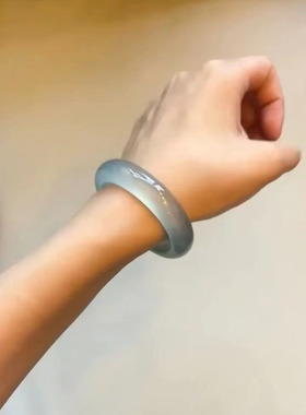 天然独龙玉高冰种翡翠色蓝水手镯宽条库里蓝正圈手镯海蓝宝玉镯