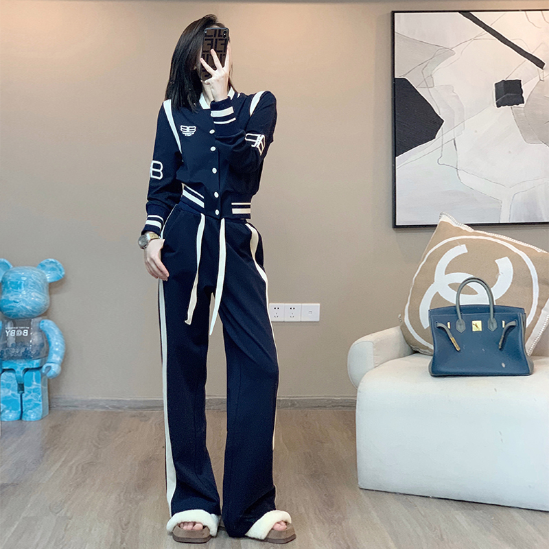 名真旗舰店时尚新款女装