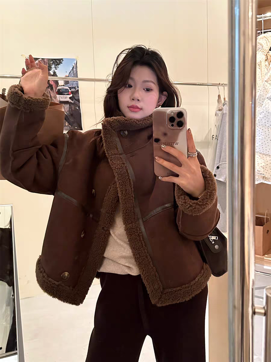 2025冬季新款韩版宽松显瘦百搭加厚保暖羊羔毛外套女短款机车服潮