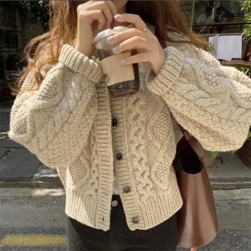 重磅九股加厚秋冬新款100%山羊绒开衫女麻花宽松短款针织毛衣外套