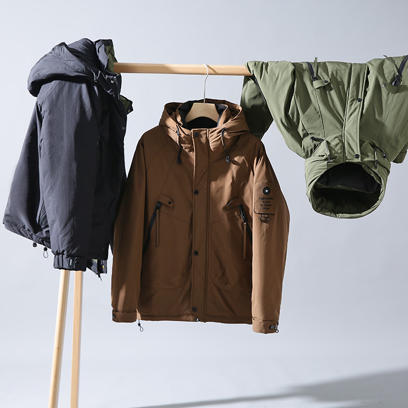 高蓬松90绒防风防水保暖羽绒服冬