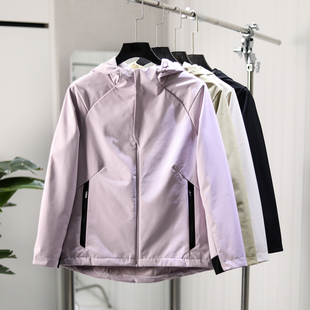 春款 女款 压胶拉链口袋 防风防水 户外机能连帽冲锋衣外套 来了