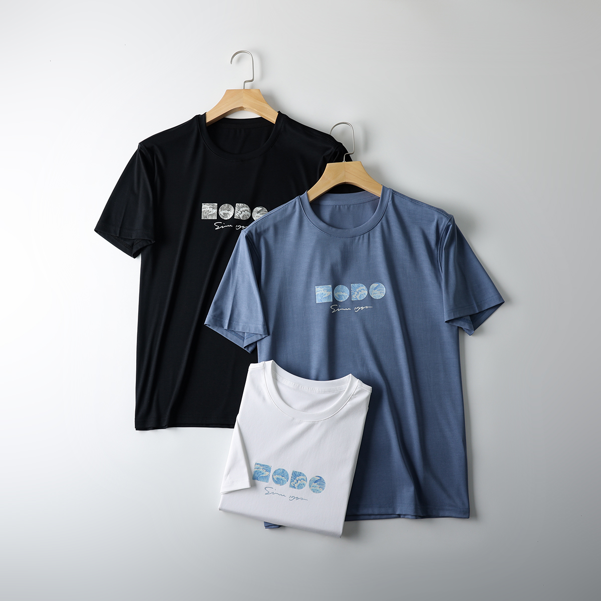 莫代尔棉混纺潮流印花短袖T恤衫