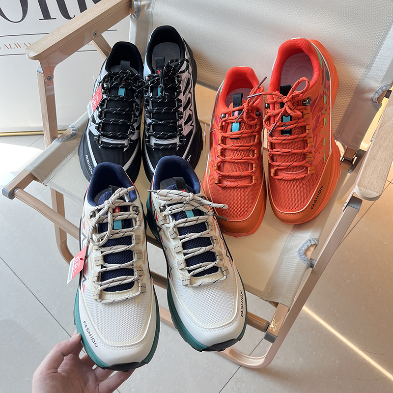 户外防滑减震徒步网面拼接运动鞋