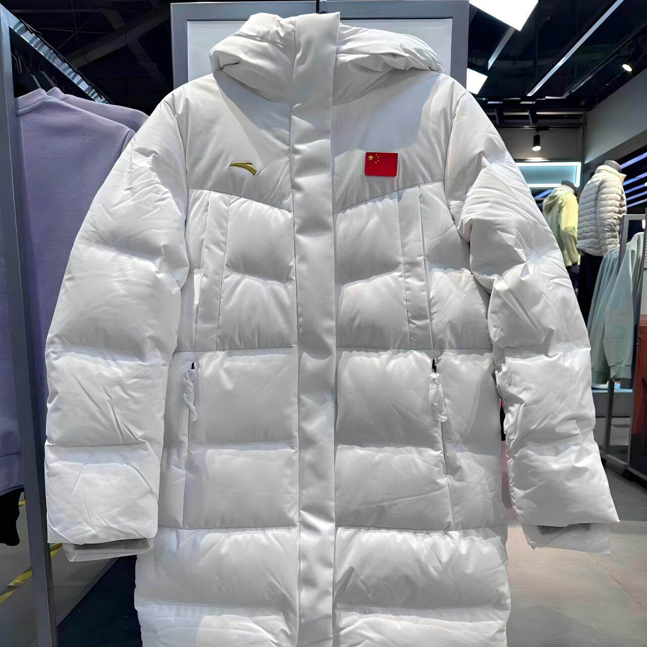 安踏赞助中国家队运动女长款连帽羽绒服防寒大衣462440108