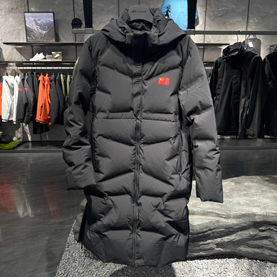 安踏冠军2025年冬男士国旗长款防泼水鹅绒连帽羽绒服152510916-1