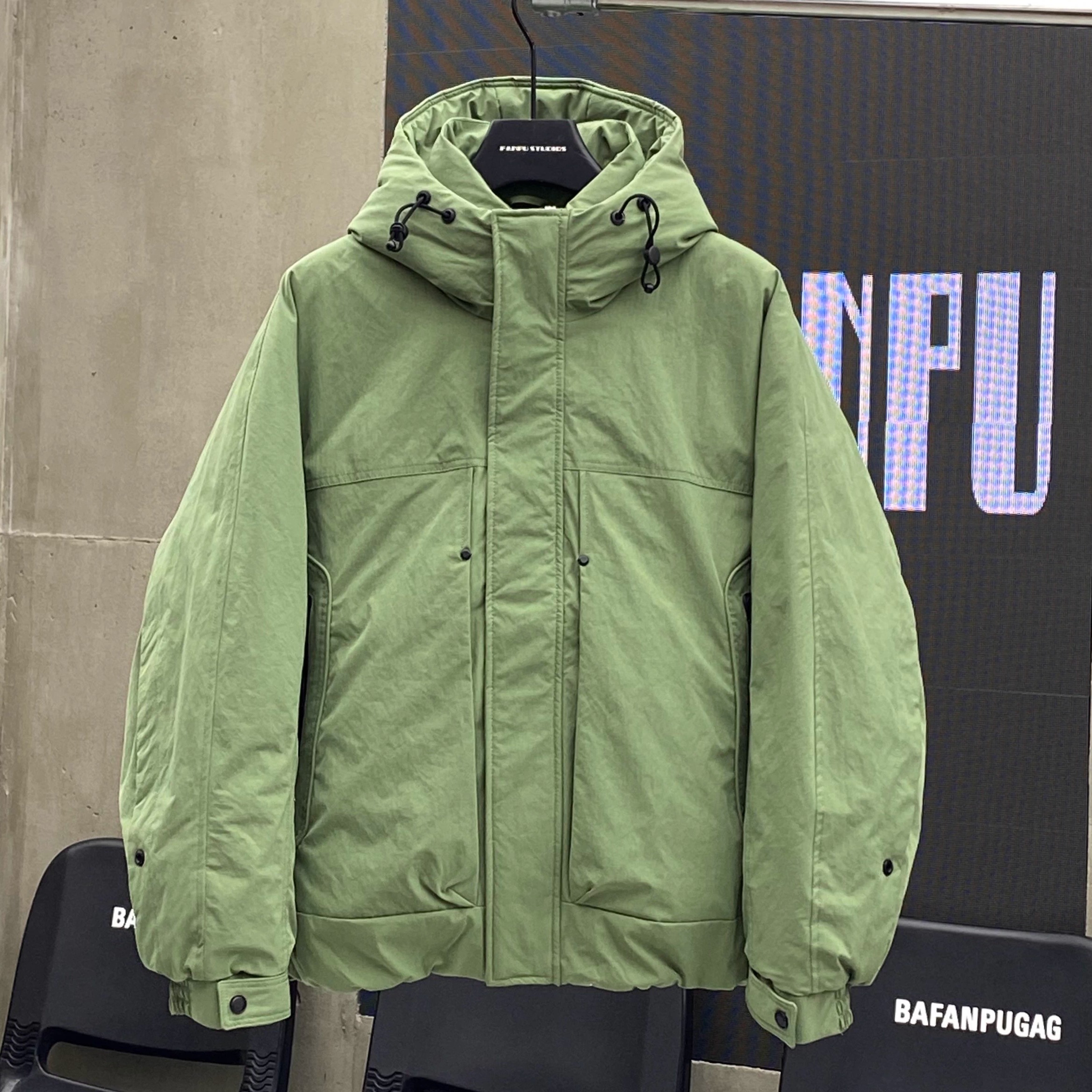 加厚羽绒服男款鸭绒保暖短款连帽