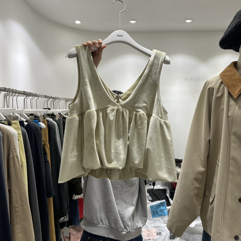 inni东大门㊣实拍女装新款时尚25秋冬人气热卖推荐吊带背心