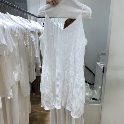 VERVEINE韩国代购㊣女士新品休闲26春夏时尚热卖连衣裙褶皱