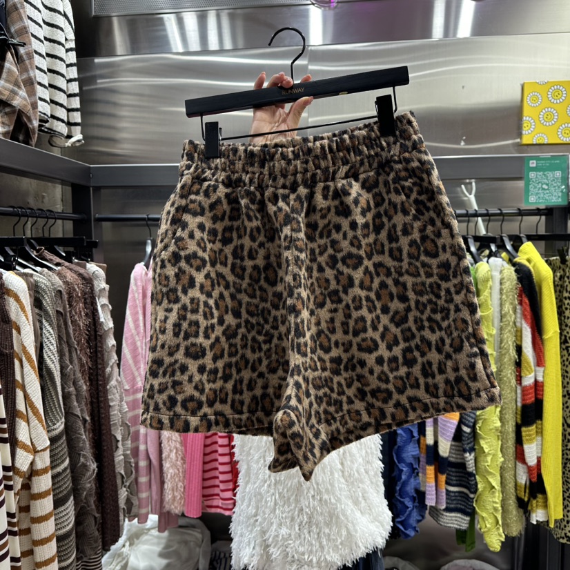 RUNWAY东大门㊣直邮女装新品时尚热卖真品25秋冬人气休闲短裤