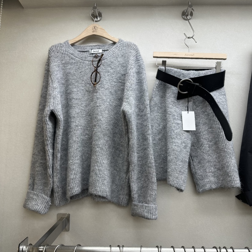 ASCEND东大门㊣代购女士新款真品人气推荐套装两件套羊驼套装