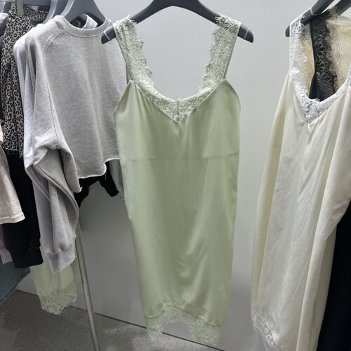 TARABY MOTION㊣东大门实拍女装26秋冬新品推荐人气连衣裙