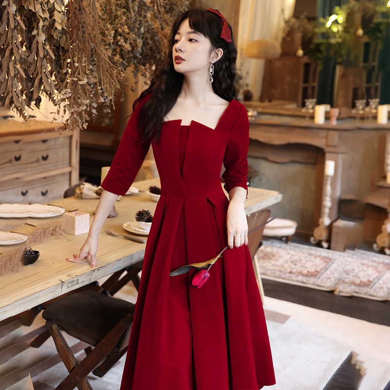 敬酒服新娘2020新款秋季平时可穿酒红色丝绒结婚小礼服连衣裙回门