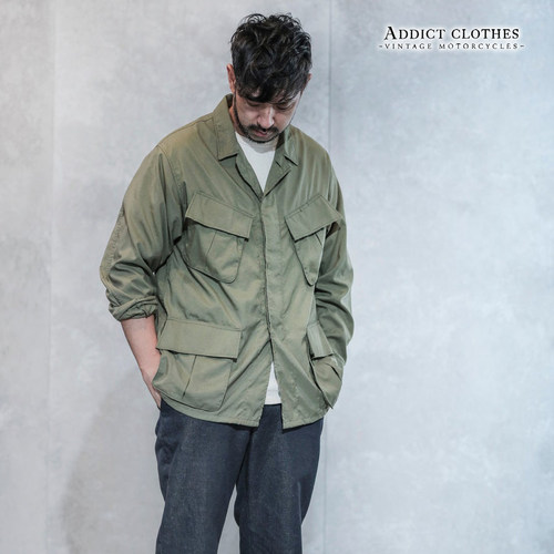 日本制翻领宽松多口袋夹克