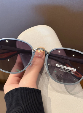 灰色偏光防紫外线显脸小太阳镜