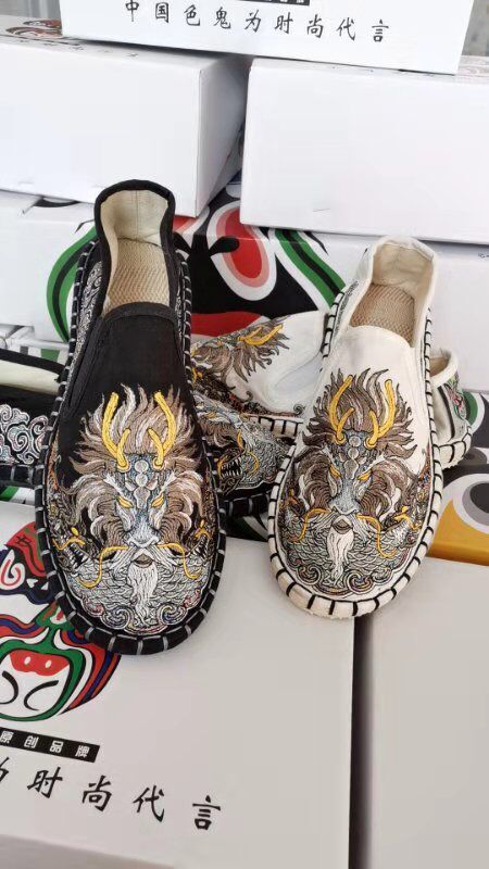 刺绣手工千层底色鬼社会鞋子一脚蹬休闲老北京布鞋中国风汉服鞋男