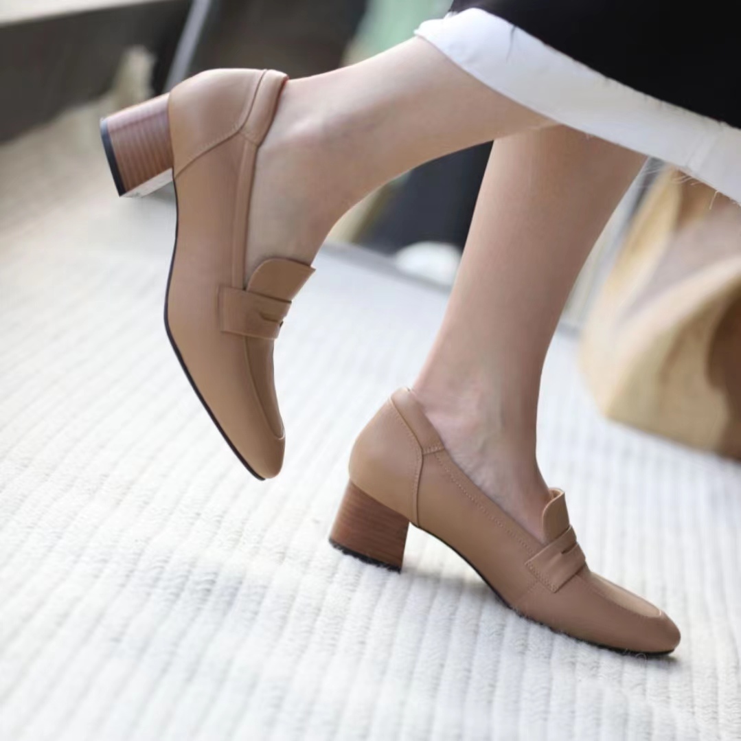 中跟乐福鞋壹家防磨脚粗跟