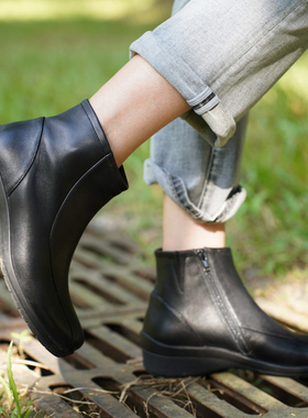 壹家shoes740073羊皮4cm坡跟散步短靴2025新款圆头平底秋冬小皮靴