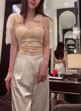 Sin boutique 性感挂脖抹胸上衣女收腰设计感木耳边蕾丝刺绣夏季