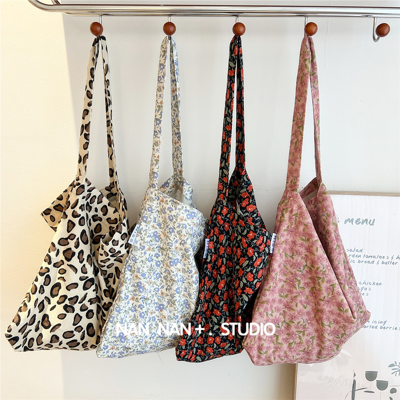 网红甜美碎花帆布包女大容量韩国气质慵懒斜挎单肩包包出游购物袋