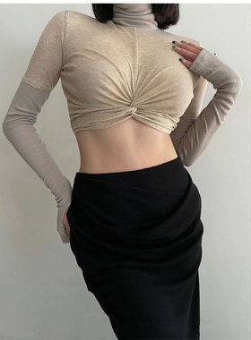 2023早秋新品两色拼接高领露腰超短款打结设计感打底针织性感上衣