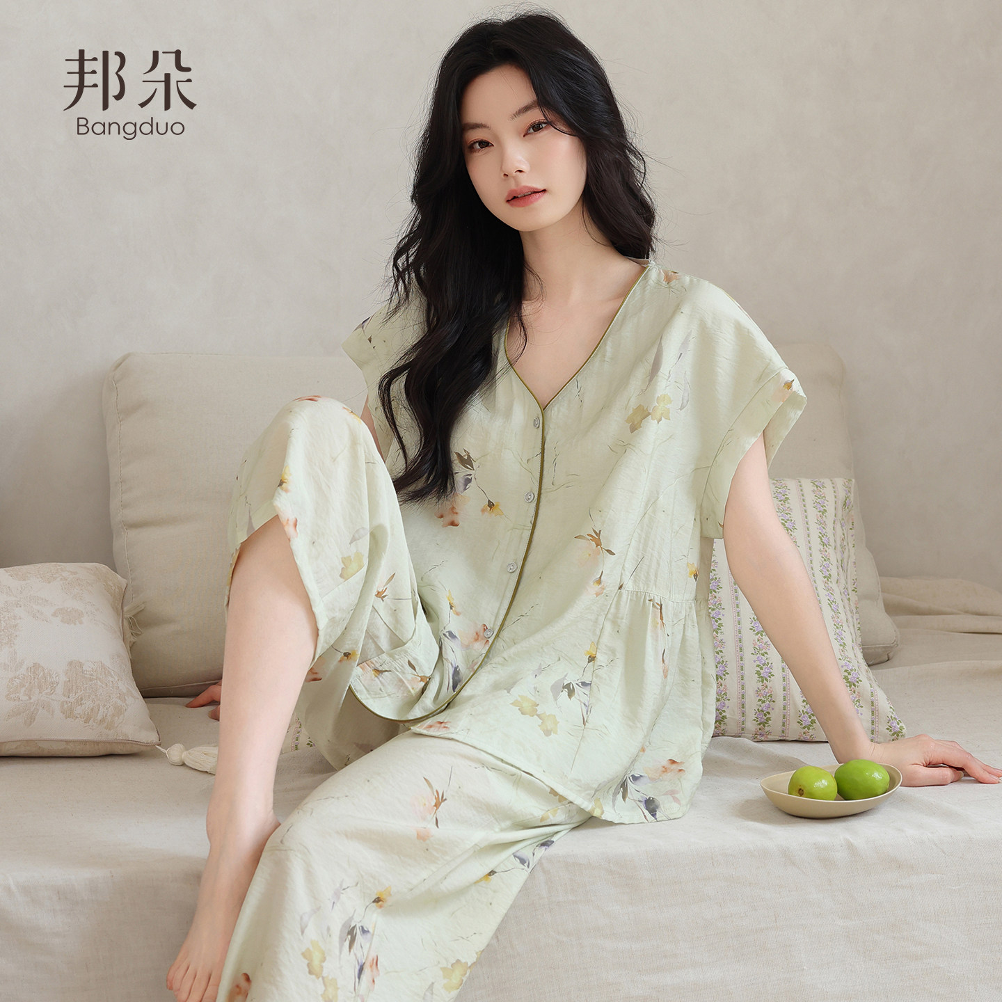 带胸垫睡衣女夏季薄款莱赛尔短袖七分裤中年妈妈高级感大码家居服