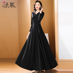 黑色收腰气质连衣裙长款2026春秋新款高级感洋气减龄显瘦大摆长裙