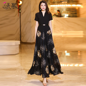 高级感假两件连衣裙夏2026新款时尚气质修身显瘦到脚踝大摆长裙