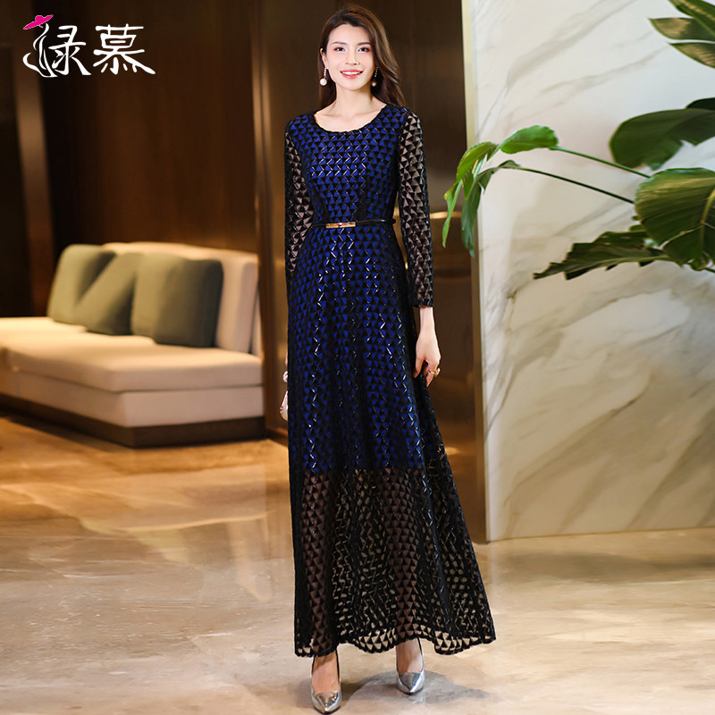 高级感植绒提花连衣裙女2026春秋新款修身长袖大摆裙显瘦气质长裙