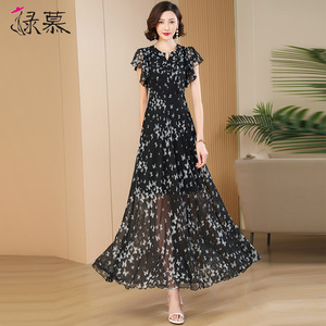 时尚黑色碎花连衣裙女2026夏季新款收腰显瘦超仙森系超长裙到脚踝