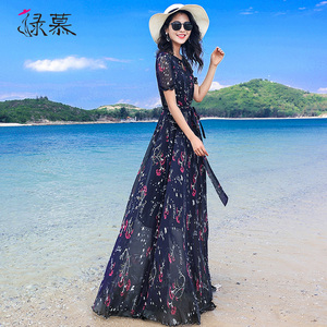 绿慕2026流行夏装大摆超长款显瘦碎花连衣裙波西米亚气质沙滩裙子