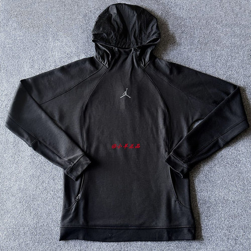 NIKE耐克 男子户外运动舒适休闲速干连帽长袖百搭衫 FN5872-010