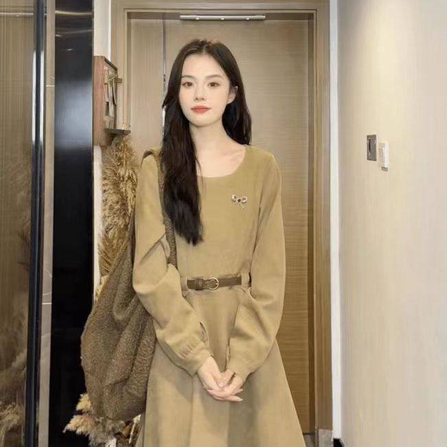 韩系长袖气质收腰女长裙连衣裙2024秋季秋冬裙子新款感穿