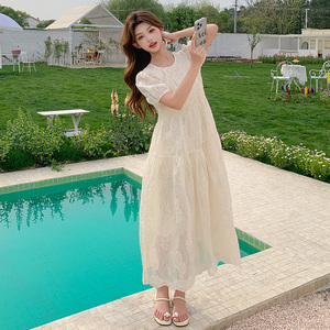 清纯系松弛感白色连衣裙女夏2025温柔风慵懒独特漂亮绝美度假长裙图片
