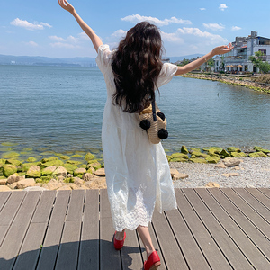白色刺绣圆领连衣裙女2025夏新款法式收腰显瘦中长款温柔风仙女裙图片