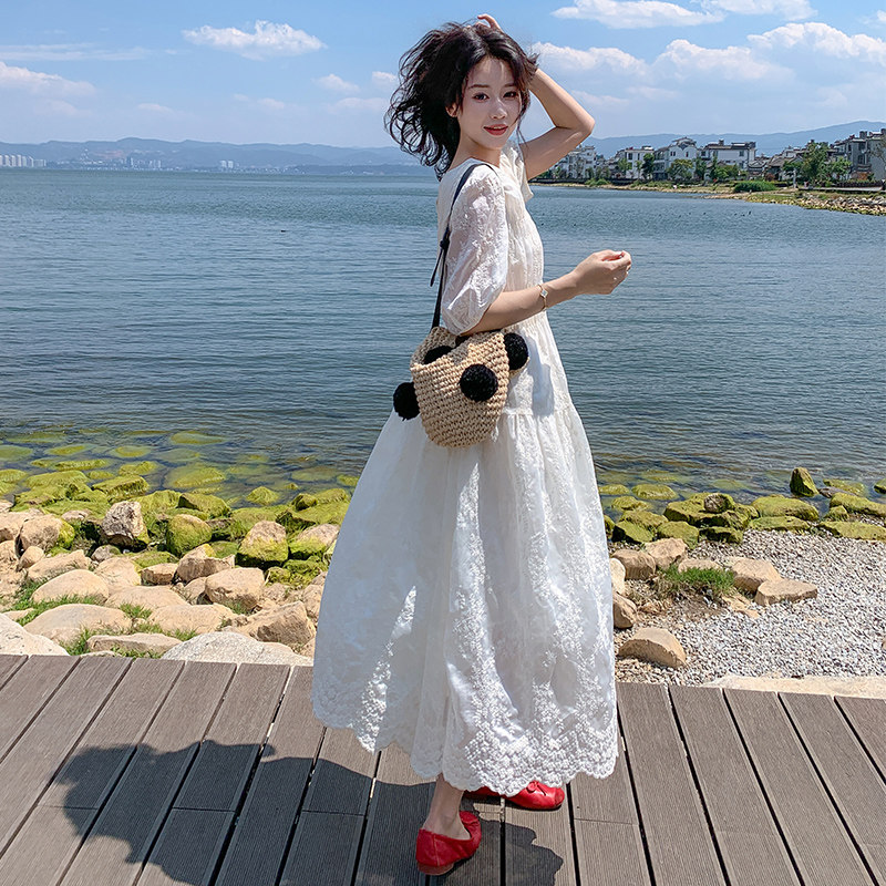 白色刺绣圆领连衣裙女2025夏新款法式收腰显瘦中长款温柔风仙女裙,女装连衣裙,浙宝180A